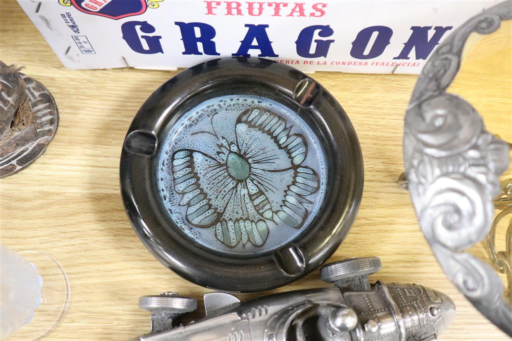 Sundry glassware and decorative items including a Lalique glass